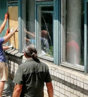 Удар по Запоріжжю: постраждали 16 багатоповерхівок, заклади освіти і лікарня – міськрада