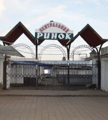 На Центральному ринку у Луцьку досі торгують російськими товарами (відео)