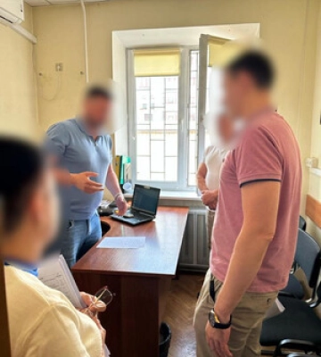 Підкуп співробітників СБУ за 90 тисяч євро: одеського бізнесмена викрили на спробі хабаря
