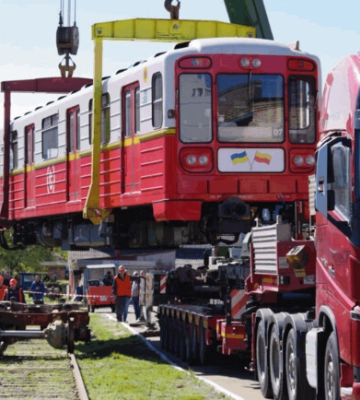 До Києва для столичного метро приїхали ще 6 вагонів із Варшави