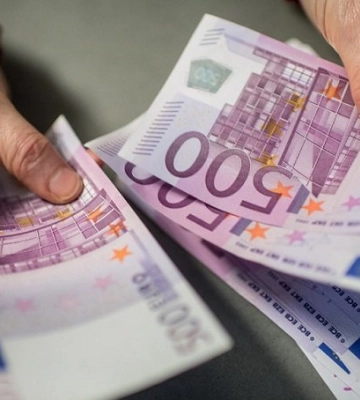 На Одещині викрили бізнесмена, який намагався за €90 тисяч підкупити співробітників СБУ