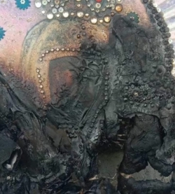 Шокуючі кадри: на Волині вандали спалили чудотворну ікону 