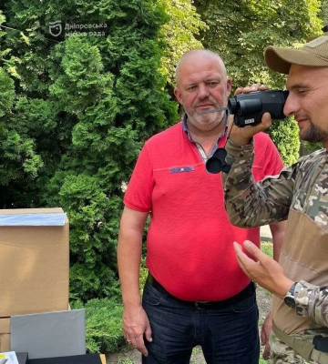 Чергова допомога від мерії Дніпра: військовим передали ще два десятки тепловізорів