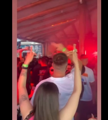Пока Запорожье под обстрелом: в клубе Одессы веселились на вечеринке с DJ и танцами (видео)