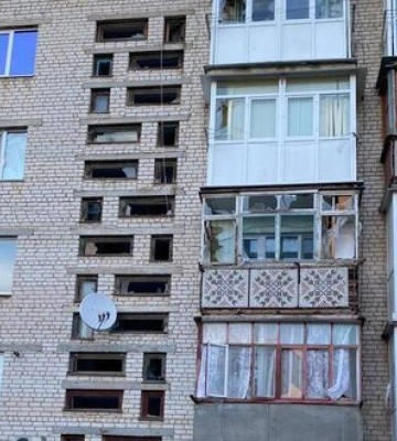 Зранку ворог ударив із артилерії по Очакову, пошкоджено багатоповерхівку, - ОВА