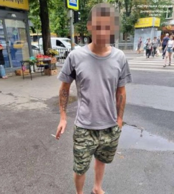 У Дніпрі чоловік пограбував 10-річну дівчинку на дитячому майданчику