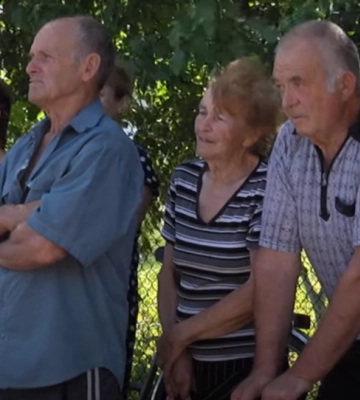 Скандал у Луцькому районі: люди пішки ходять до маршрутки 5 кілометрів
