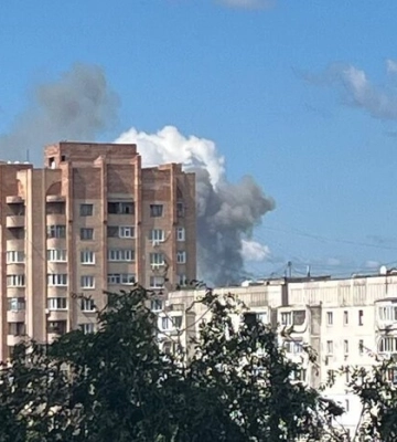 В Луганську пролунали потужні вибухи (фото та відео)