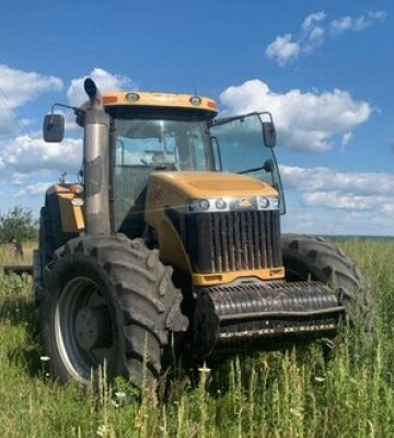 На Ізюмщині підірвався трактор: водія ушпиталили