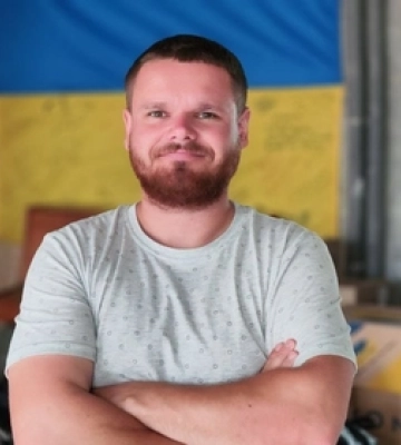 Як волонтерить та допомагає військовим луцький кликун