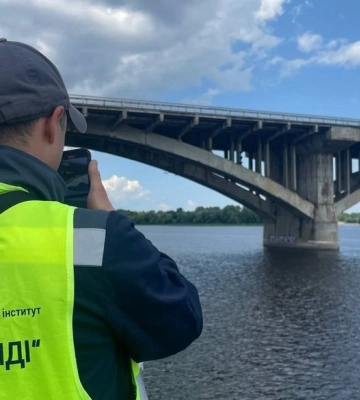 Два магістральні мости Києва можуть впасти будь-якої миті