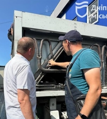 У Дніпрі зачинилася Льодова арена: що трапилося (Фото)