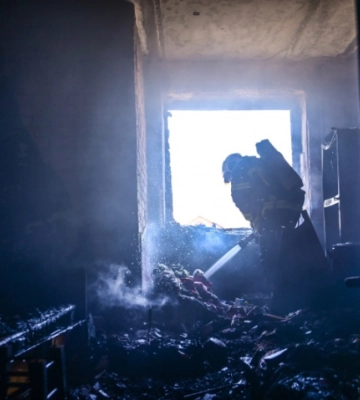 У Чернівцях горіла квартира в багатоповерхівці по вулиці Бережанській