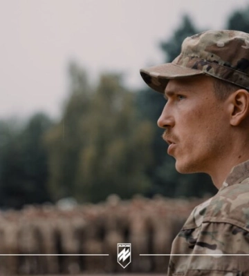 Скоро повернеться у стрій: командир «Азова» Денис Прокопенко зустрівся зі своїми бійцями