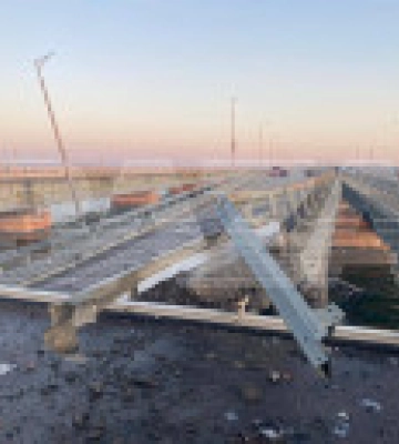 Вибух на Кримському мосту: у мережі з&#039;явилися перші фото пошкоджень