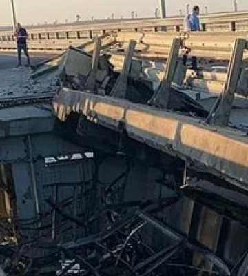 Законна ціль для України: стало відомо, хто стояв за ударами Кримським мостом