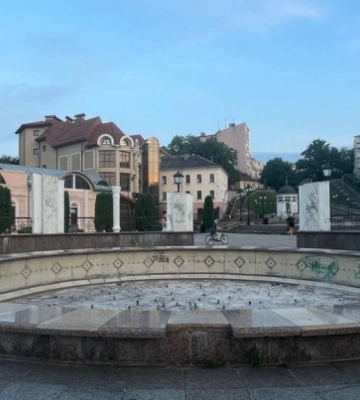 За  майже 7 млн грн  в Чернівцях відемонтують фонтан на площі  Пресвятої Марії
