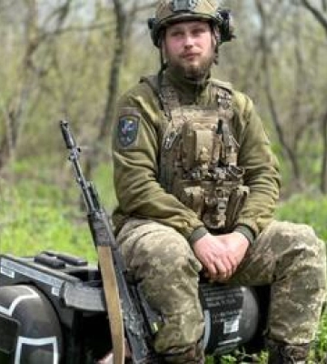Знищив ворожу колону. Президент відзначив бійця миколаївської 79-ки