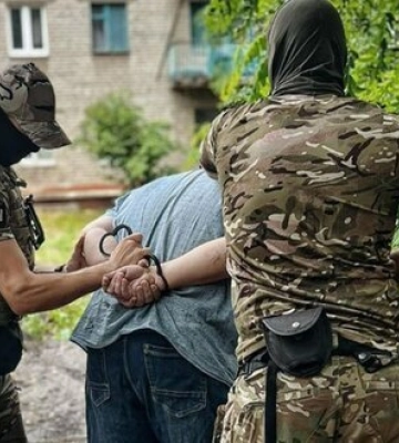 Задержан информатор, который &quot;отчитывался&quot; ФСБ о последствиях российского удара по кафе в Краматорске, - СБУ. ФОТО