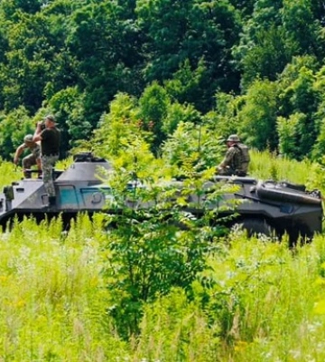 У Дарницькому районі Києва проходять військові навчання