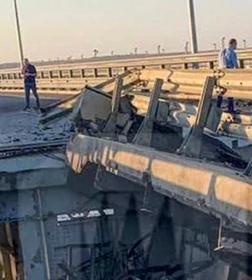 На Кримському мосту закрито рух