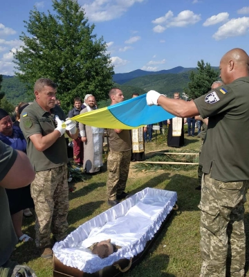 На Закарпатті попрощалися з полеглим за Україну Іваном Голіковим