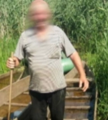 На півночі Рівненщини на гарячому спіймалу рибалку з сітками
