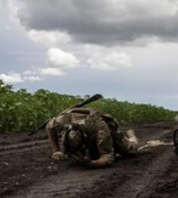 У Луганській ОВА показали, як ЗСУ воюють проти військ РФ у районі Кремінної