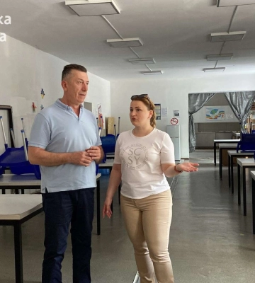 Близько 200 тисяч переселенців прийняв прифронтовий Дніпро. Місто допомагає з житлом, роботою та у вирішенні інших питань