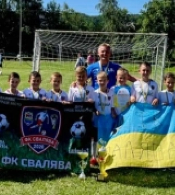 ФК «Свалява» привезли додому золото та бронзу з турніру до Дня Родини