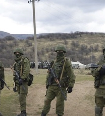 Готуються до боїв за півострові? Окупанти активізувалися у Криму