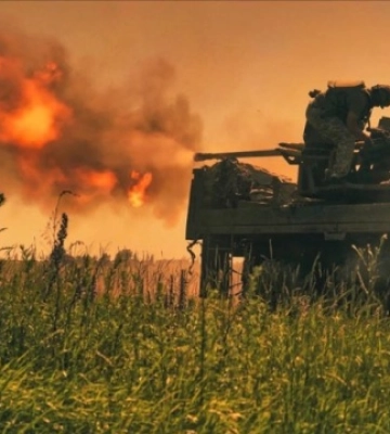Росіяни зосереджують основні зусилля на Лиманському, Бахмутському, Авдіївському та Мар’їнському напрямках. Протягом доби відбулося 25 боєзіткнень, - Генштаб