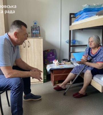 Работа, питание и местожительство: в Днепре помогают переселенцам