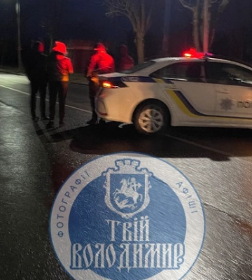 Оштрафували водія, який у селі на Волині наїхав на електроопору