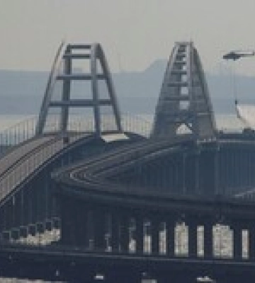 Удар по Кримському мосту і відмова рф продовжувати зернову угоду. Головне за день