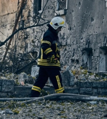 У Миколаєві під час атаки дронів спалахнула пожежа - Кім