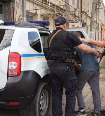В Одесі у фінансовій установі пограбували чоловіка