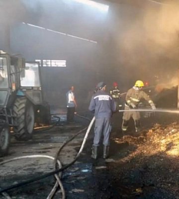 У Криворізькому районі горів ангар з врожаєм