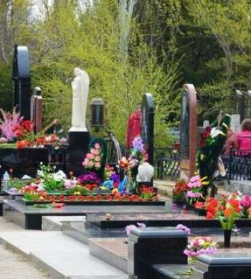У Дніпрі тестують електронну систему бронювання місць для поховання на цвинтарі