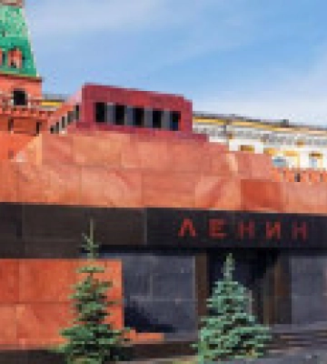 Намагався підпалити мавзолей леніна у москві: чоловіка затримали правоохоронці
