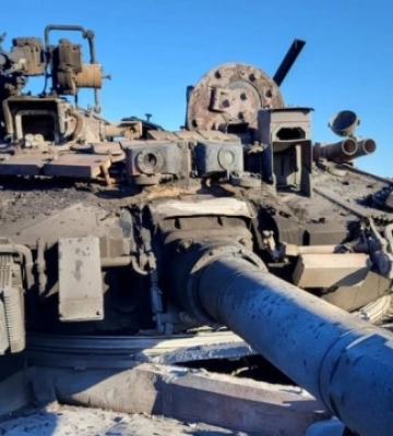 Воїни 24 ОМБр знищили новітній ворожий танк Т-90 під Бахмутом (ВІДЕО)