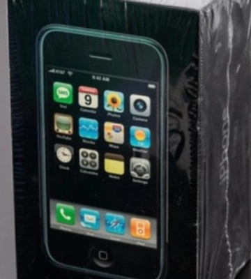 Дорожче за десяток нових. Рідкісний перший iPhone продали на аукціоні за рекордну суму
