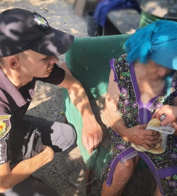 На Кіровоградщині поліцейські спільно з громадськістю розшукали 86-річну жінку, яка заблукала