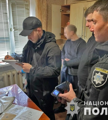 Запорізькі поліцейські викрили організовану групу шахраїв