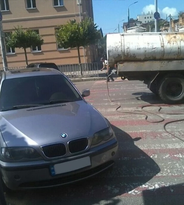 Топ-5 автохамів тижня: у Дніпрі виписали понад 4000 штрафів за неправильне паркування