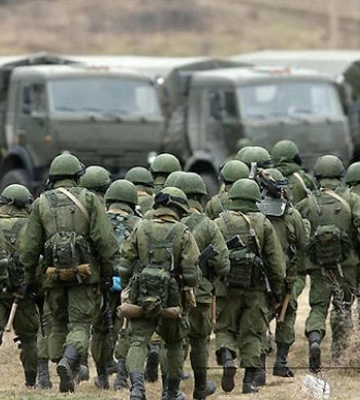 Россияне заявили о пожаре на полигоне в Крыму, эвакуируют более 2 тысяч человек