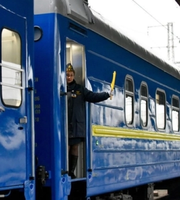 Через ворожі обстріли потяг на Волинь змінить маршрут (оновлено)
