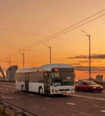 У Києві через дорожні роботи на вулиці Кибальчича змінили рух автобусів