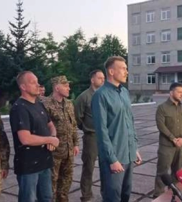 Ми обов&#039;язково своє слово скажемо ще в бою, – командири &quot;Азовсталі&quot; після повернення до України