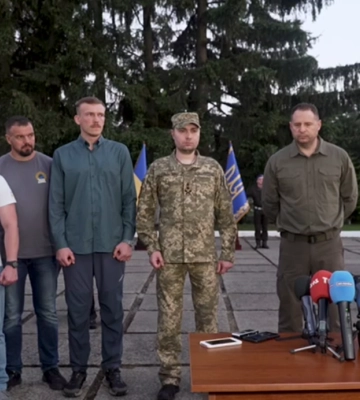 Ми обов&#039;язково своє слово скажемо ще в бою, – командири &quot;Азовсталі&quot; після повернення до України